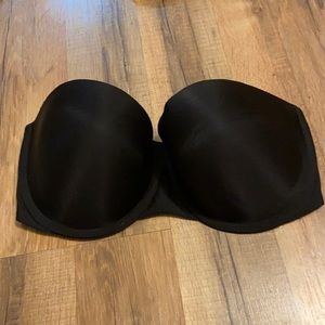Victoria’s Secret size 34DD bra